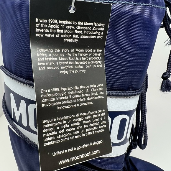 Icon Moon Boots - Picture 6 of 9